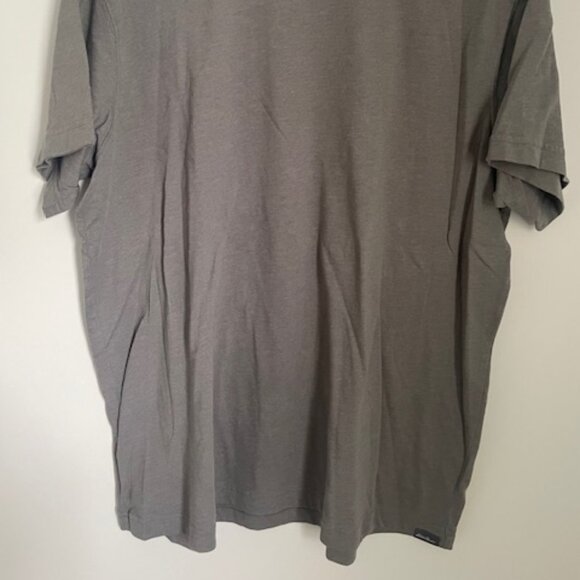 Eddie Bauer Tee - Picture 2 of 5